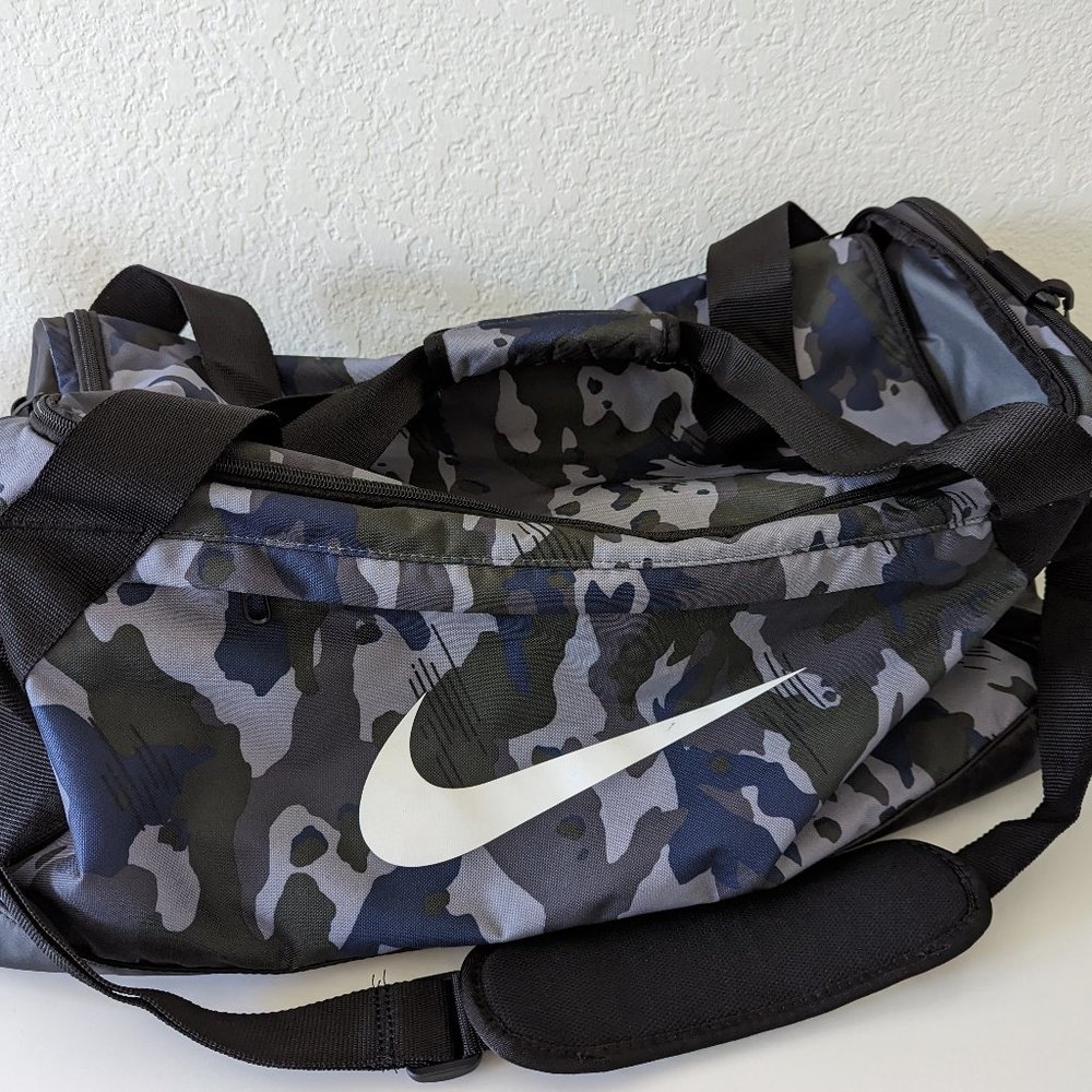 Niki Sport Duffle in Blue Camo